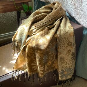 🤎🌻Vintage Fall Floral Reversible Brown Tan Patterned Scarf Flower Tassel